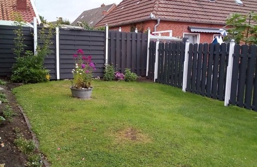 Loppersum House | Harken - Holiday home Lea - holiday house, shower, toilet, 2 bedrooms