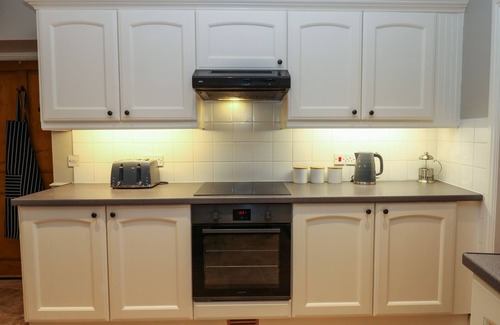Reeth House | HARKER VIEW COTTAGE, pet friendly, character holiday cottage in Reeth