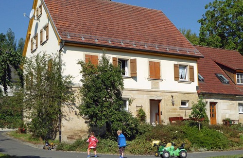 Bad Berneck im Fichtelgebirge Apartment | Harmonisch und kinderfreundlich eingerichtete Ferienwohnung