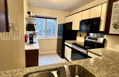 Center Conway Condo | Harmony Hideaway NH a tranquil retreat nestled on the Saco River.