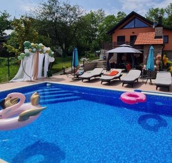 Kapela House | Harmony
