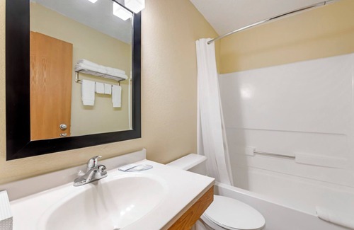 New Ulm Hotel | Harmony Inn