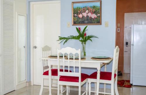Tower Isle Apartment | Harmony Studio - Chrisanns Beach Resort Apt 18
