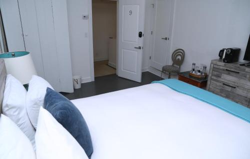 Village of Southampton Bed & Breakfast | Harpoon House