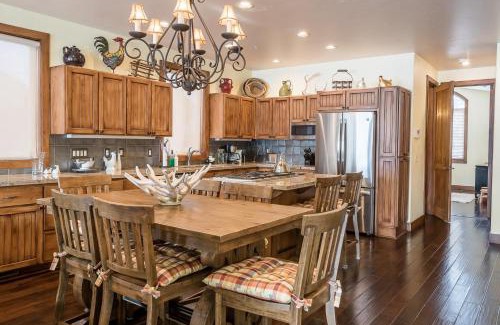 Ketchum House | Harriman Townhome 4