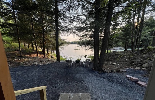 Town of Diana Cabin | Harrisville Love Shack - Secluded Retreat by RedAwning