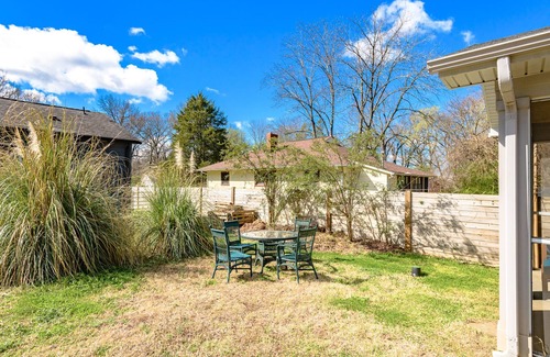 North Charlotte House | Harry's Handicap Accessible Tea House