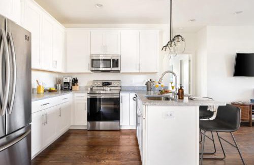 Chestnut Hill House | Hart Suite Buyout 5 by AvantStay Two Town House Buyout w Modern Amenities in Nashville