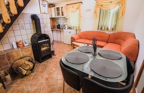 Brezice House | Harvest Horizon Holiday Home with Sauna - One Bedroom Holiday Home