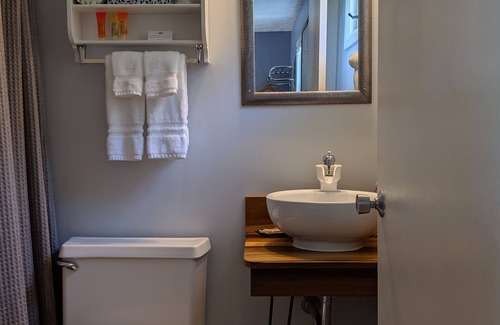 Bennington Hotel | Harwood Hill Motel