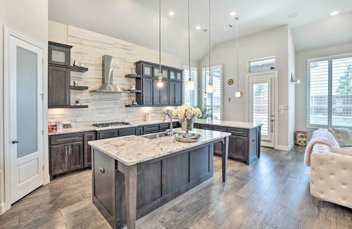 Tarrant County House | Haslet Family Home w/Fire Pit, Hot Tub & BBQ
