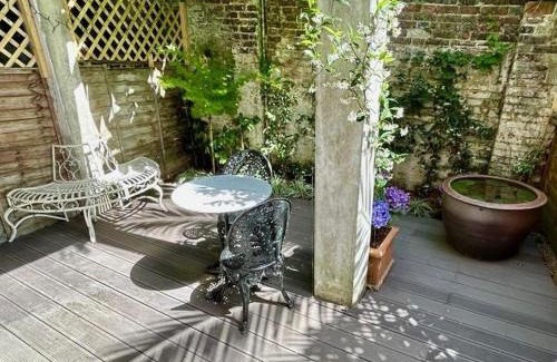 Old Town Hastings Apartment | Hastings Hideaway