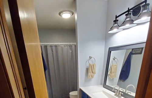 Hastings House | Hastings Lake Area. Easy access to most things
