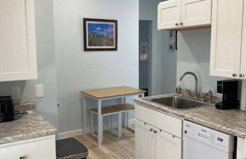 Auburn Apartment | Hasty House Studio