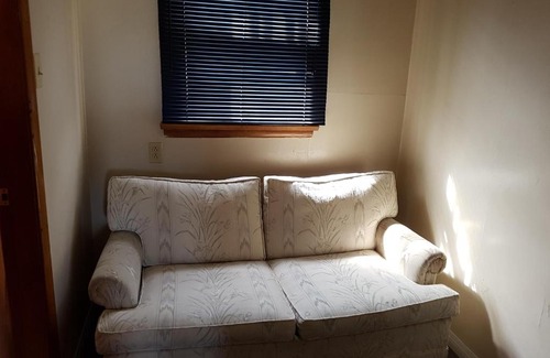 Medicine Hat Hotel | Hat Motel
