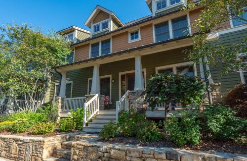 Cheshire House | Hatton House - 3 Bedroom, 2.5 Bathroom