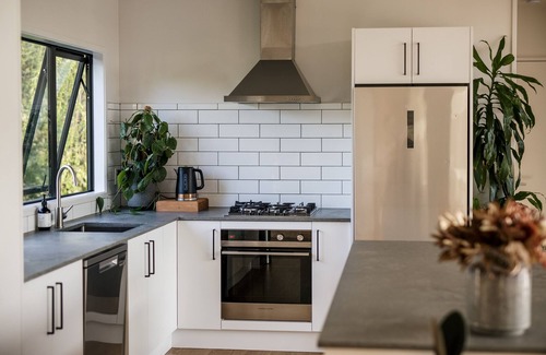 Mangawhai Heads Cottage | Haumako - Mangawhai Heads Holiday Home