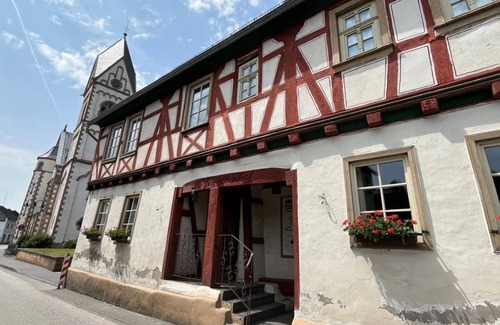 Gemuenden House | Haus am Bach - vacation home, bathroom, WC, 2 bedrooms