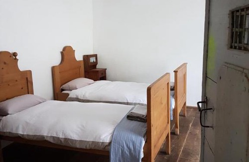 Bunesti House | Haus am Eck