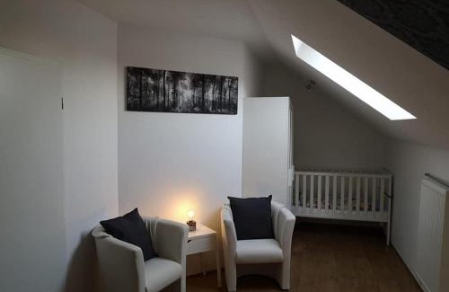 Zweifall Apartment | Haus am Hang; Ferienwohnung Fernblick
