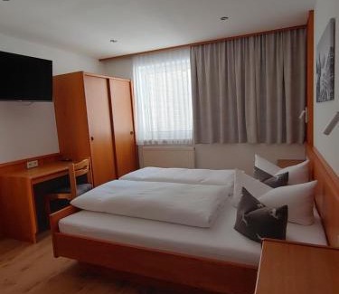 Plangeross House | Haus Enzian