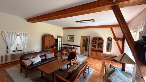 Berndshausen Apartment | Haus Falkenhof