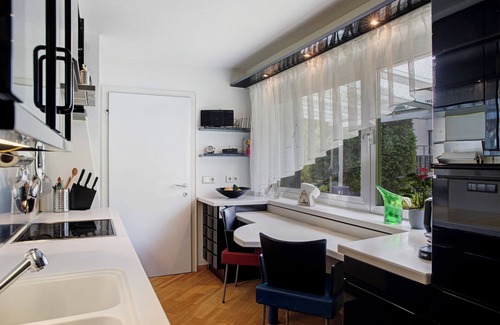 Imst House | Haus Gutschi with mountain views, large garden and Wi-Fi