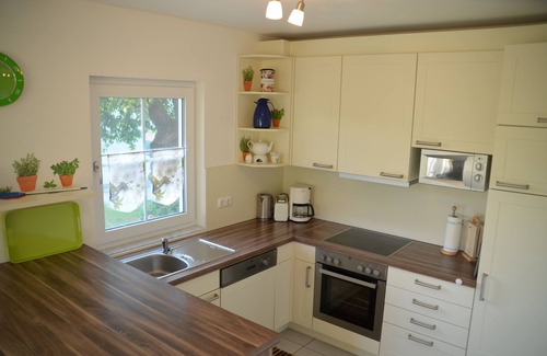 Neunburg vorm Wald Apartment | Haus Maria mit Zwei Schlafzimmern und Terrasse