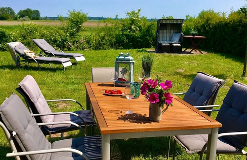Insel Poel House | Haus Meerjungfrau - In a quiet location, directly on the Salzhaff with a view of the water!