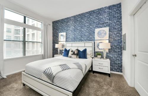 Braeswood Place Apartment | Haus of Blues* Walk to NRG* TX Med Center* Downtown