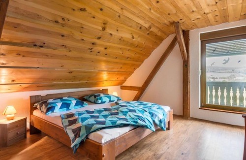 Predslav House | Haus Polivka by Interhome