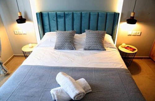 Malevizi Apartment | Havana 3 Luxury Pool and Sea Apartment
