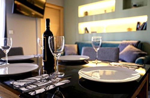 Malevizi Apartment | Havana 3 Luxury Pool and Sea Apartment