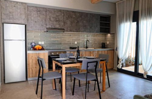 Malevizi Apartment | Havana 3 Luxury Pool and Sea Apartment