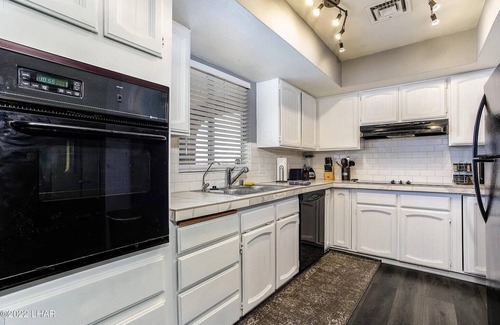 Lake Havasu City House | Havasu Hotspot- arcade & heated pool! Room for all!