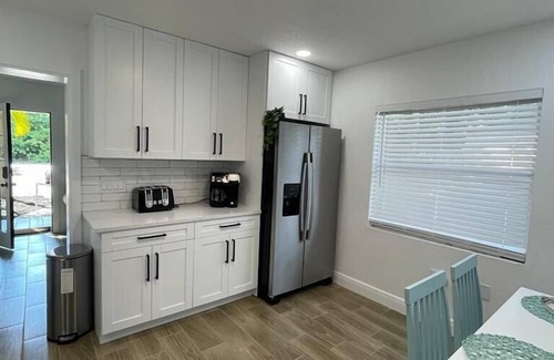Port Tampa City House | Have fun in this stylish quiet place
