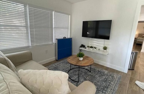 Port Tampa City House | Have fun in this stylish quiet place