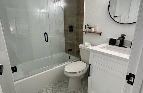 Port Tampa City House | Have fun in this stylish quiet place