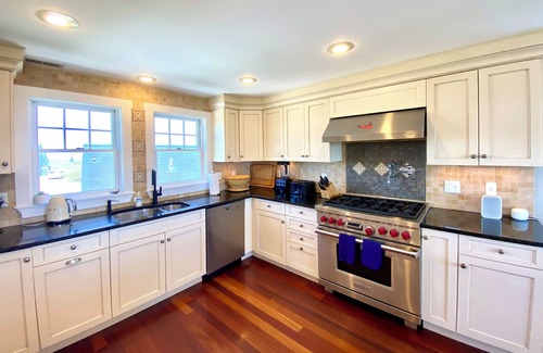 Madaket House | Have it all! The perfect Nantucket getaway for stunning ocean views and beaches!