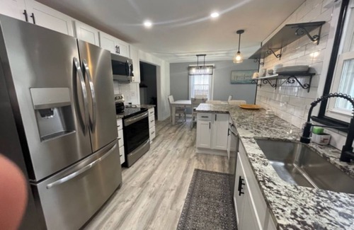 Sea Breeze House | Haven Breeze - Dazzling home near Lake Ontario, beach & relaxing walking trails
