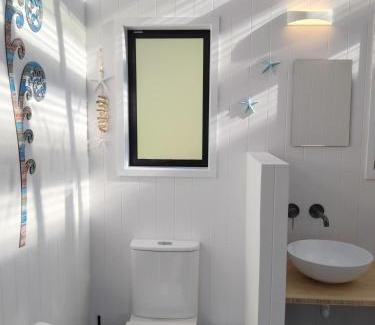 Endeavour Inlet Apartment | Haven Cabin - No road access - just a boat ride away