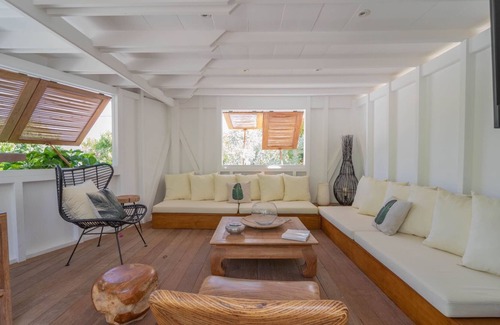 Lurin Villa | Haven of Greenery Villa in Saline