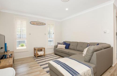 Callala Beach House | Havenwood - Pet Friendly - Spa & Community Pool