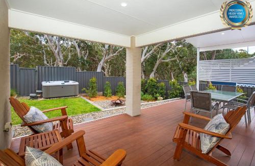 Callala Beach House | Havenwood - Pet Friendly - Spa & Community Pool