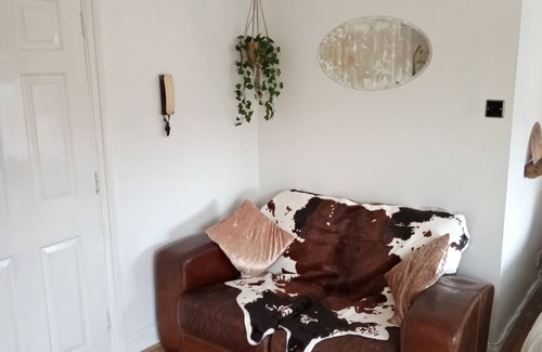 Rochester East Ward Apartment | Havisham Studio Flat Rochester, near to historic high street and attractions
