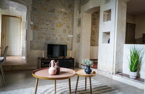 Angouleme House | Havre de paix avec BALNEO SPA - Maison idéal pour couple - Famille & pro - Parking privé et gratuit - Wifi et bureau pour travailler - Jusqu'à 6 personnes