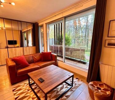 Gouvieux Apartment | Havre de paix avec jardin et parking à Chantilly