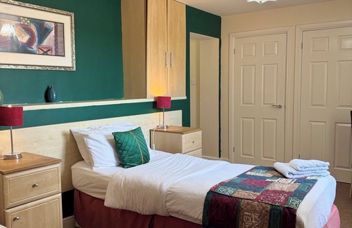 North Cadbury Bed & Breakfast | Hawk House