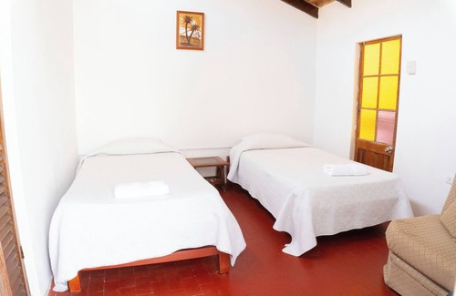 Huacachina Hostel | Hawka
