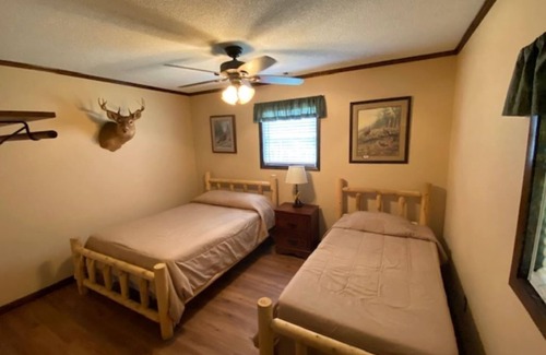 Eufaula Cabin | Hawkins Ridge Lodge - Enjoy the Southern Comfort living